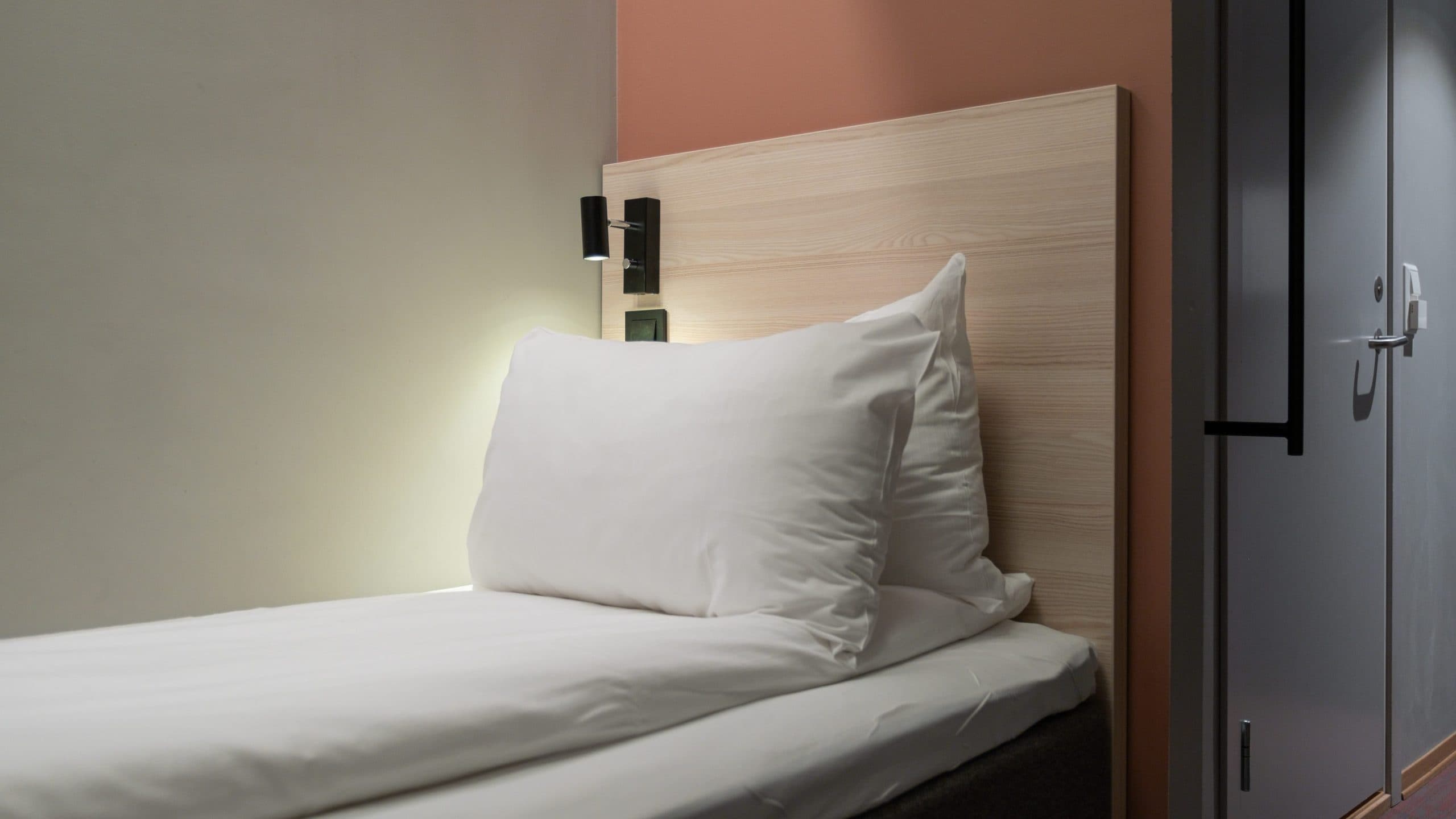 Picture of bed in single room small at Citybox Oslo